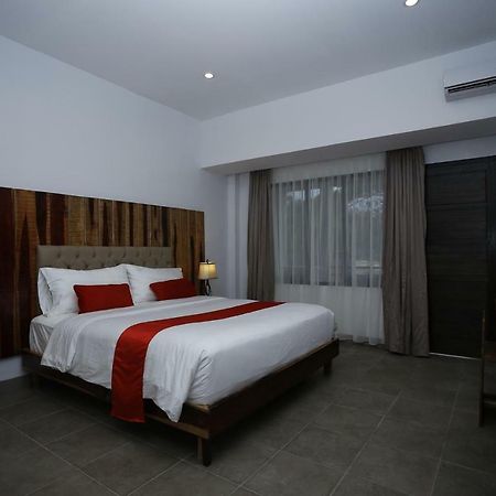 Kahyangan Resort Singkawang Exteriör bild