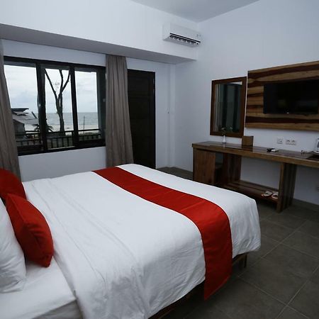 Kahyangan Resort Singkawang Exteriör bild