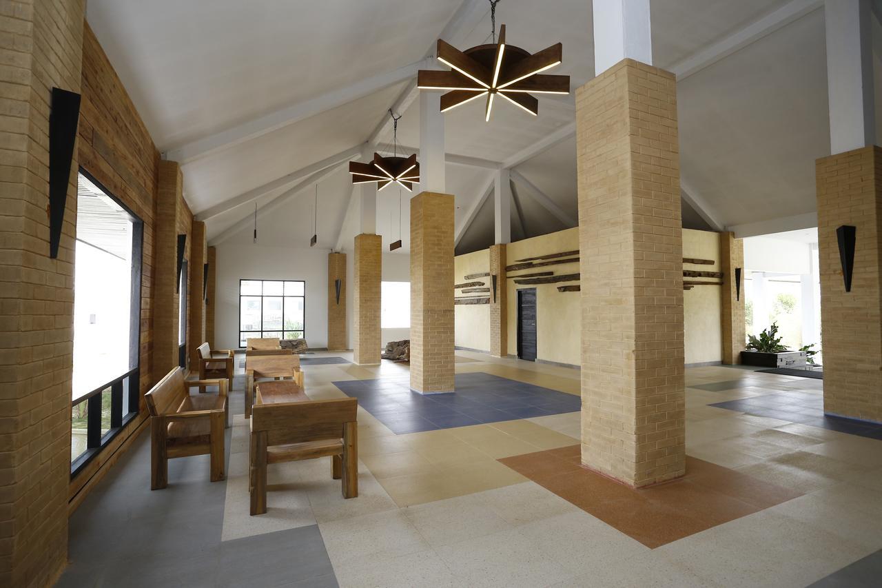 Kahyangan Resort Singkawang Exteriör bild