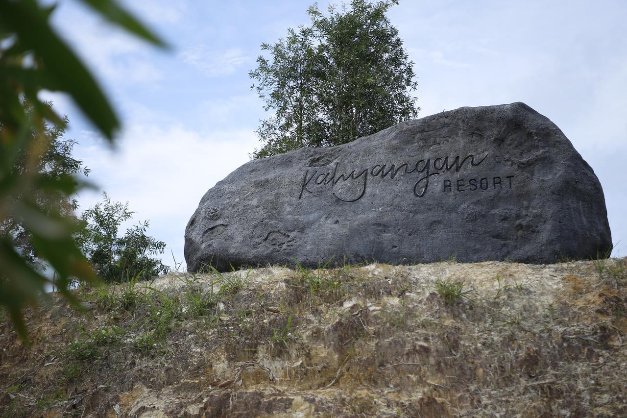 Kahyangan Resort Singkawang Exteriör bild